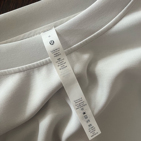 Lululemon Sweatshirt - Picture 4 of 4